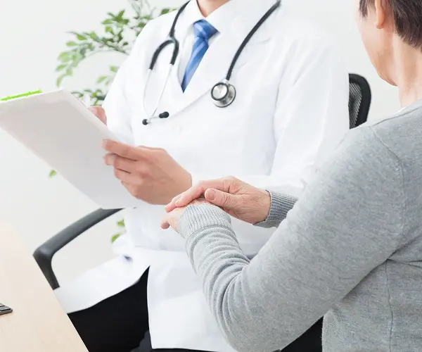 札幌の南平岸にある山口整形外科クリニック。豊富な手術実績と豊富な臨床経験あり。リウマチ・スポーツ医学の専門医。最新機器導入しマッサージによる充実のリハビリで、お子様からご高齢の方まで幅広いお悩みに対応します